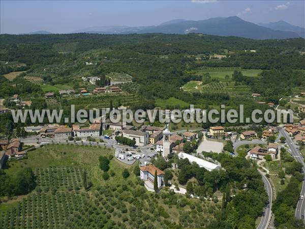 Photo aérienne de Puegnago sul Garda