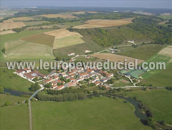 Photo aérienne de Champougny