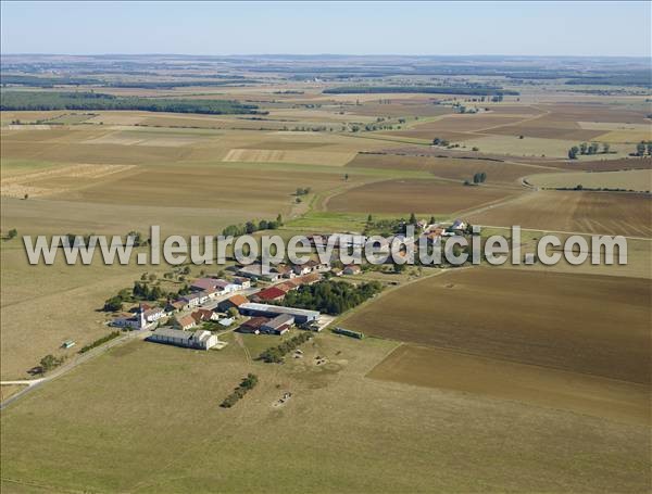 Photo aérienne de Lanhres