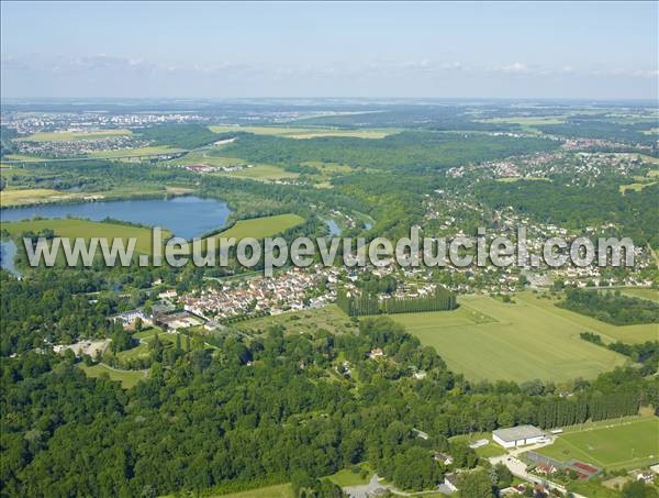 Photo aérienne de Cond-Sainte-Libiaire