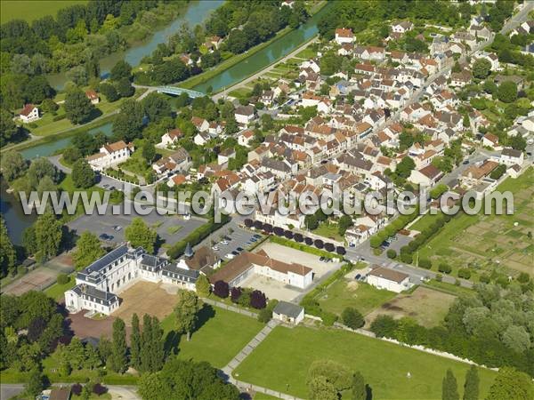 Photo aérienne de Condé-Sainte-Libiaire