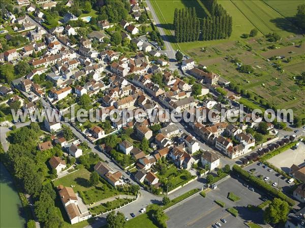 Photo aérienne de Cond-Sainte-Libiaire