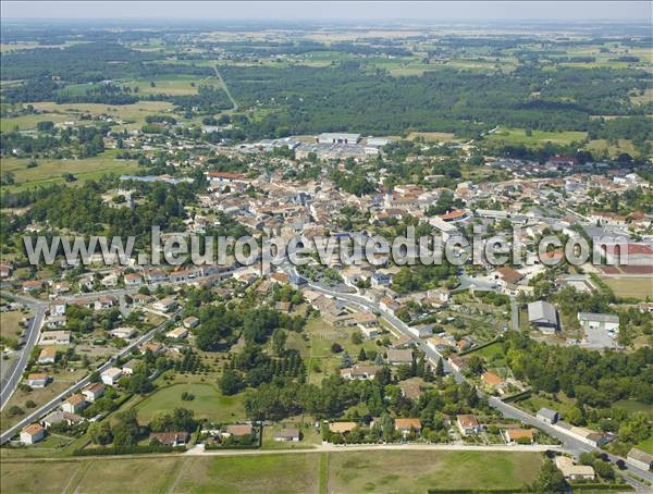 Photo aérienne de Montendre