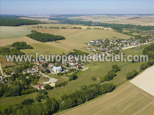 Photo aérienne de Estissac