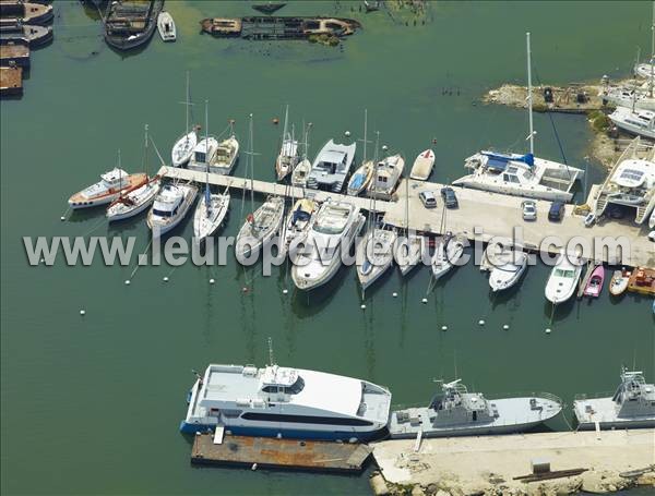 Photo aérienne de Chteauneuf-les-Martigues