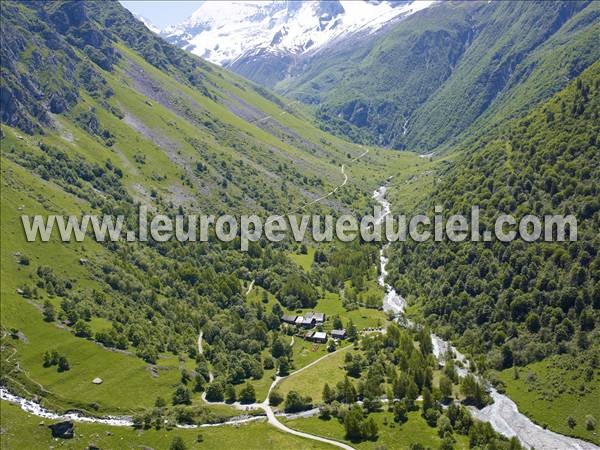 Photo aérienne de Champagny-en-Vanoise