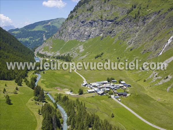 Photo aérienne de Champagny-en-Vanoise