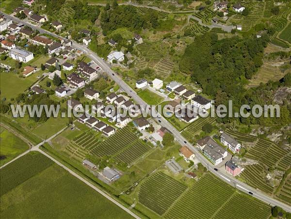 Photo aérienne de Cugnasco-Gerra