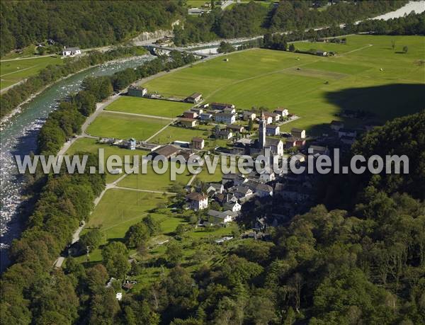 Photo aérienne de Maggia