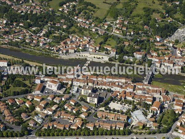 Photo aérienne de Brives-Charensac