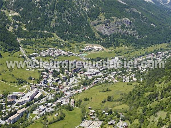 Photo aérienne de La Salle les Alpes