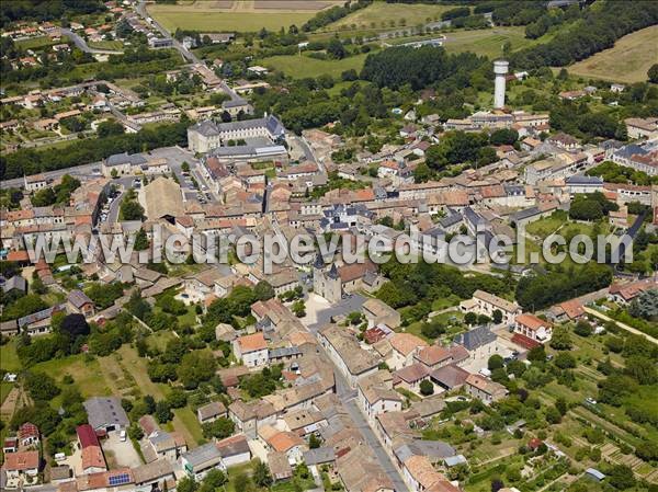 Photo aérienne de Couhé