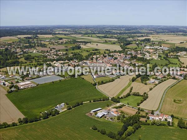 Photo aérienne de Saint-Hilaire-des-Loges