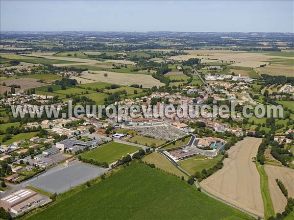 Photo aérienne de Saint-Hilaire-des-Loges