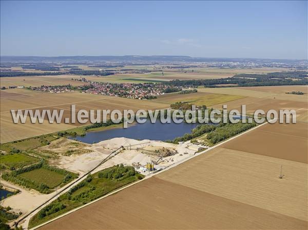 Photo aérienne de Rouvres-en-Plaine