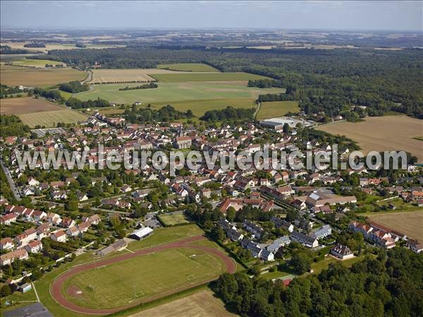 Photo aérienne de Villeneuve-le-Comte