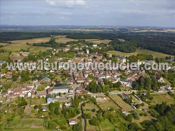 Photo aérienne de Saint-Sauveur-en-Puisaye