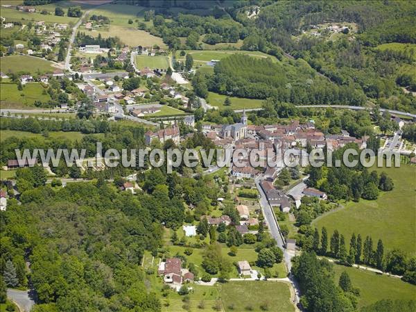 Photo aérienne de Château-l'Évêque