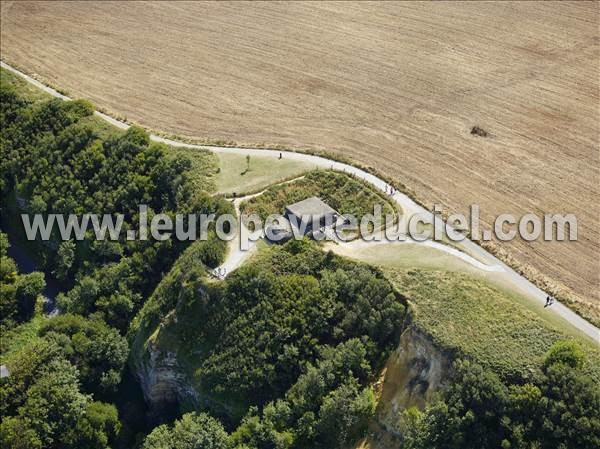 Photo aérienne de Longues-sur-Mer