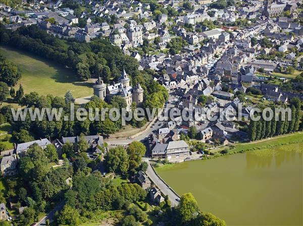 Photo aérienne de Combourg