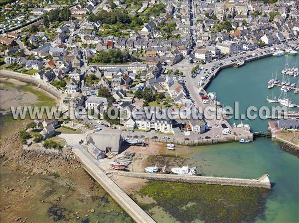 Photo aérienne de Saint-Vaast-la-Hougue