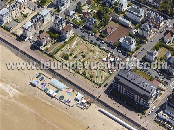 Photo aérienne de Cabourg