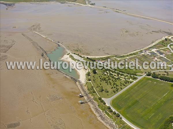 Photo aérienne de Port-des-Barques