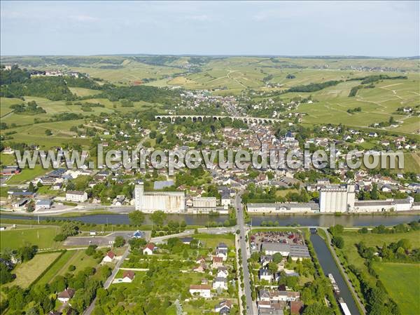 Photo aérienne de Saint-Satur