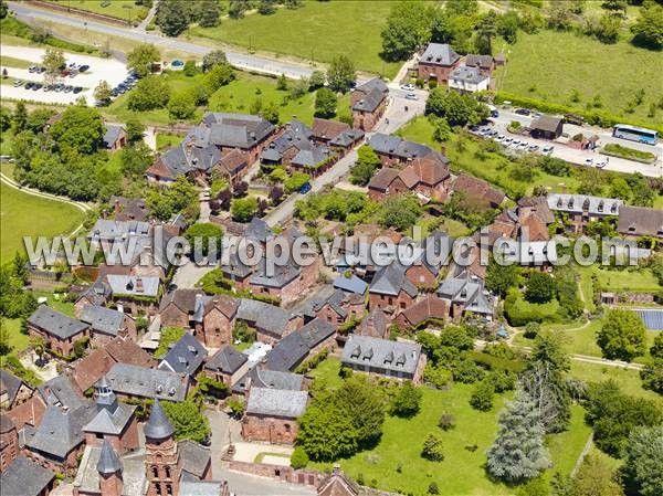 Photo aérienne de Collonges-la-Rouge