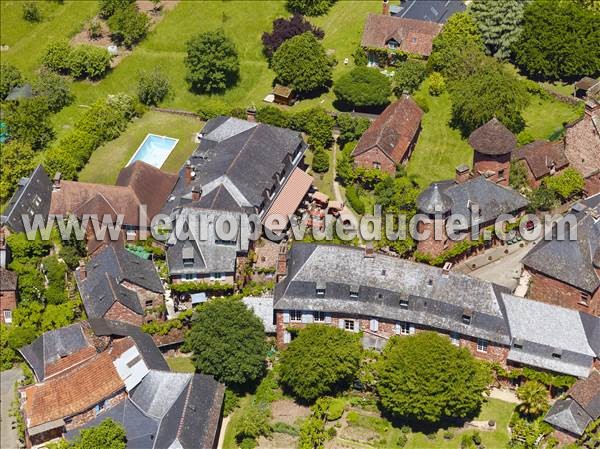 Photo aérienne de Collonges-la-Rouge