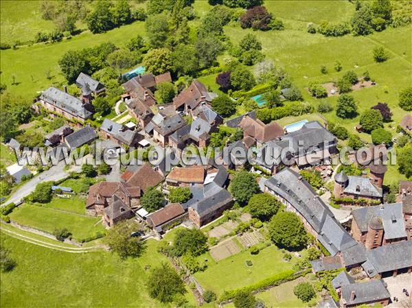 Photo aérienne de Collonges-la-Rouge