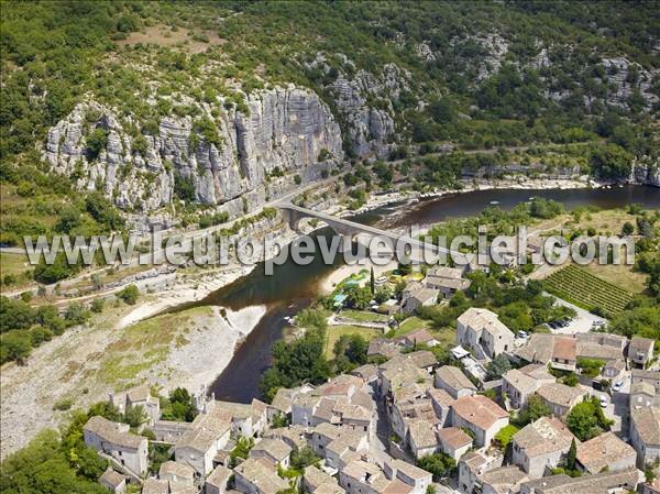 Photo aérienne de Balazuc