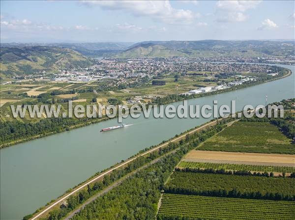 Photo aérienne de Tournon-sur-Rhne