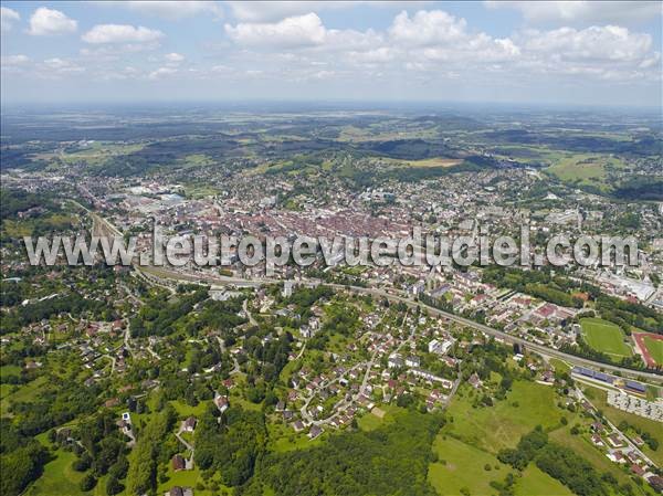 Photo aérienne de Lons-le-Saunier