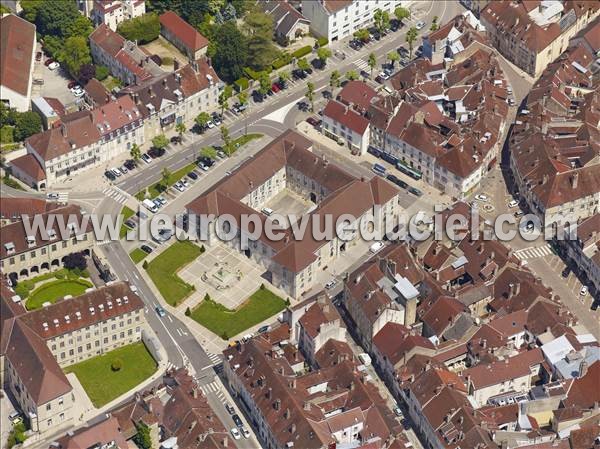 Photo aérienne de Lons-le-Saunier