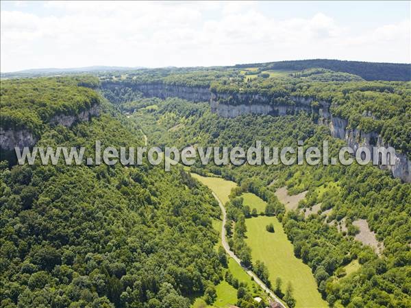 Photo aérienne de Baume-les-Messieurs