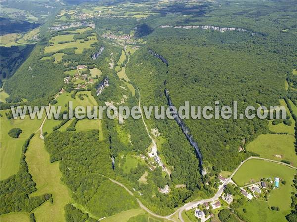 Photo aérienne de Baume-les-Messieurs