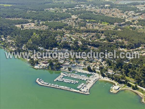 Photo aérienne de Istres