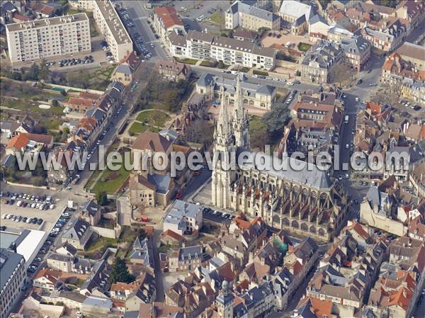 Photo aérienne de Moulins