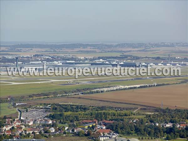 Photo aérienne de Roissy-en-France