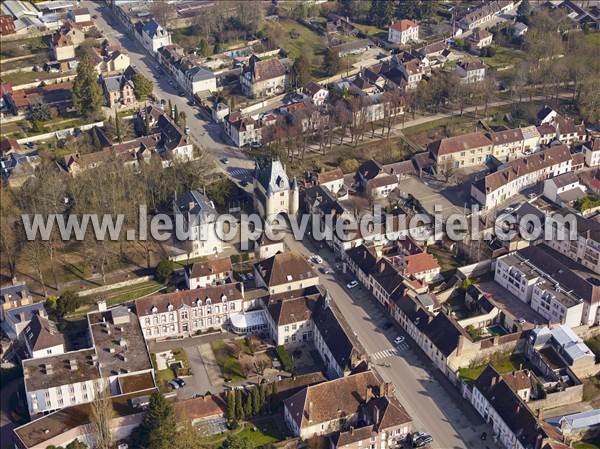 Photo aérienne de Villeneuve-sur-Yonne