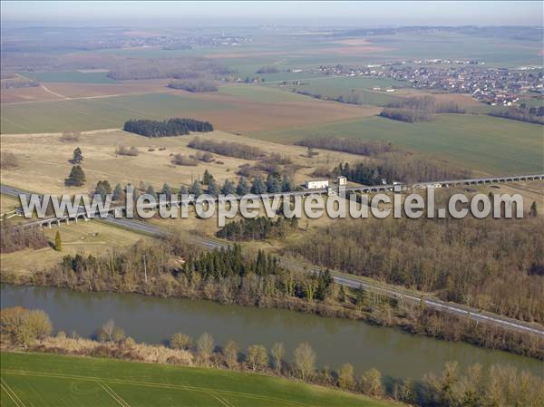 Photo aérienne de Gisy-les-Nobles