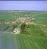 Photos aériennes de "AVEC" - Photo réf. 051953 - Vue d'ensemble au village avec en arrire plan, un pont.