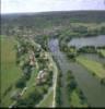 Photos aériennes de "moselle" - Photo réf. 053990 - Vue d'ensemble du village longeant la Moselle.