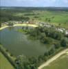 Photos aériennes de Keskastel (67260) - La Base de Plein Air | Bas-Rhin, Alsace, France - Photo réf. 054716 - Terrain de camping en bord de lac.