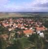 Photos aériennes de "maison" - Photo réf. 13540 - A l'poque romaine, le bourg est dj connu pour son activit salicole. En bas de l'image, la porte de France, qui est aussi La Maison du Sel, muse retraant l'histoire des salines du Saulnois.