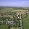 Photos aériennes de "(nord)" - Photo réf. 171456 - Vue oriente vers le nord avec au premier plan le gymnase.