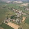 Photos aériennes de "maisons" - Photo réf. 173473 - Le village aux maisons  colombages est coup en deux par l'Albe.