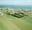Photos aériennes de Sibiril (29250) - Autre vue | Finistère, Bretagne, France - Photo réf. 042481 - Vue d'ensemble du village en bordure de mer.