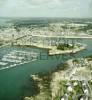 Photos aériennes de Concarneau (29900) | Finistère, Bretagne, France - Photo réf. 043823 - Remparts de la ville Close. Etablie sur un ilt, la ville ft fortifie ds le 13me sicle.